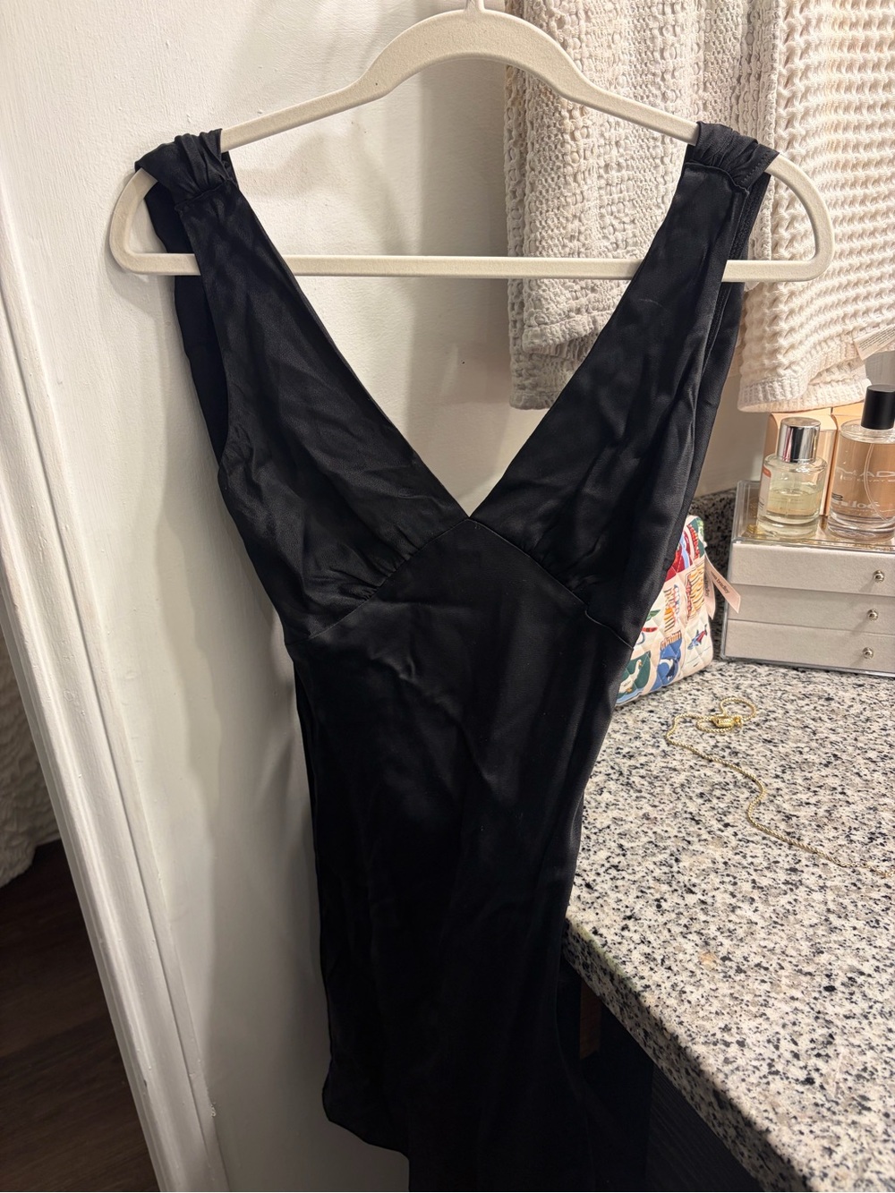Meshki Black Backless V-Neck Dress